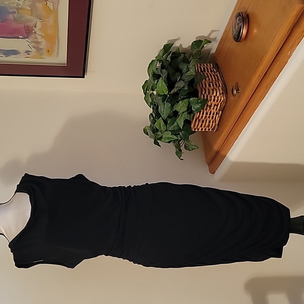 LBD great for make occasions. Size 4.